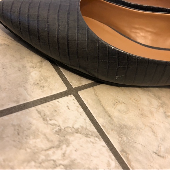 Nine West pointed toe flats - Picture 6 of 8